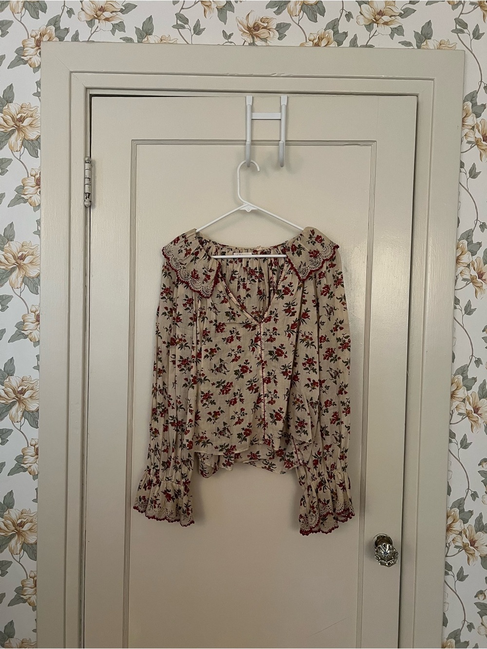 Doen Cream Blouse with Red Floral Print and Ruffle Collar Trim